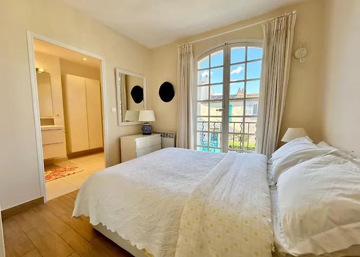 Port Le Grand Pin Apartment Grimaud