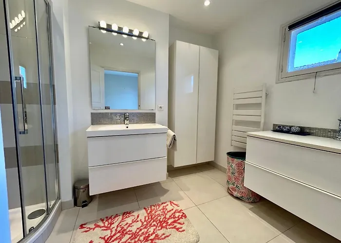 Port Le Grand Pin Apartment Grimaud