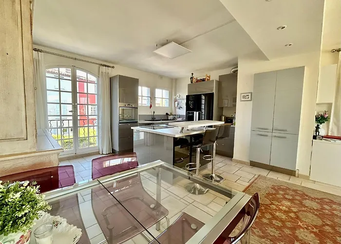 Port Le Grand Pin Apartment Grimaud